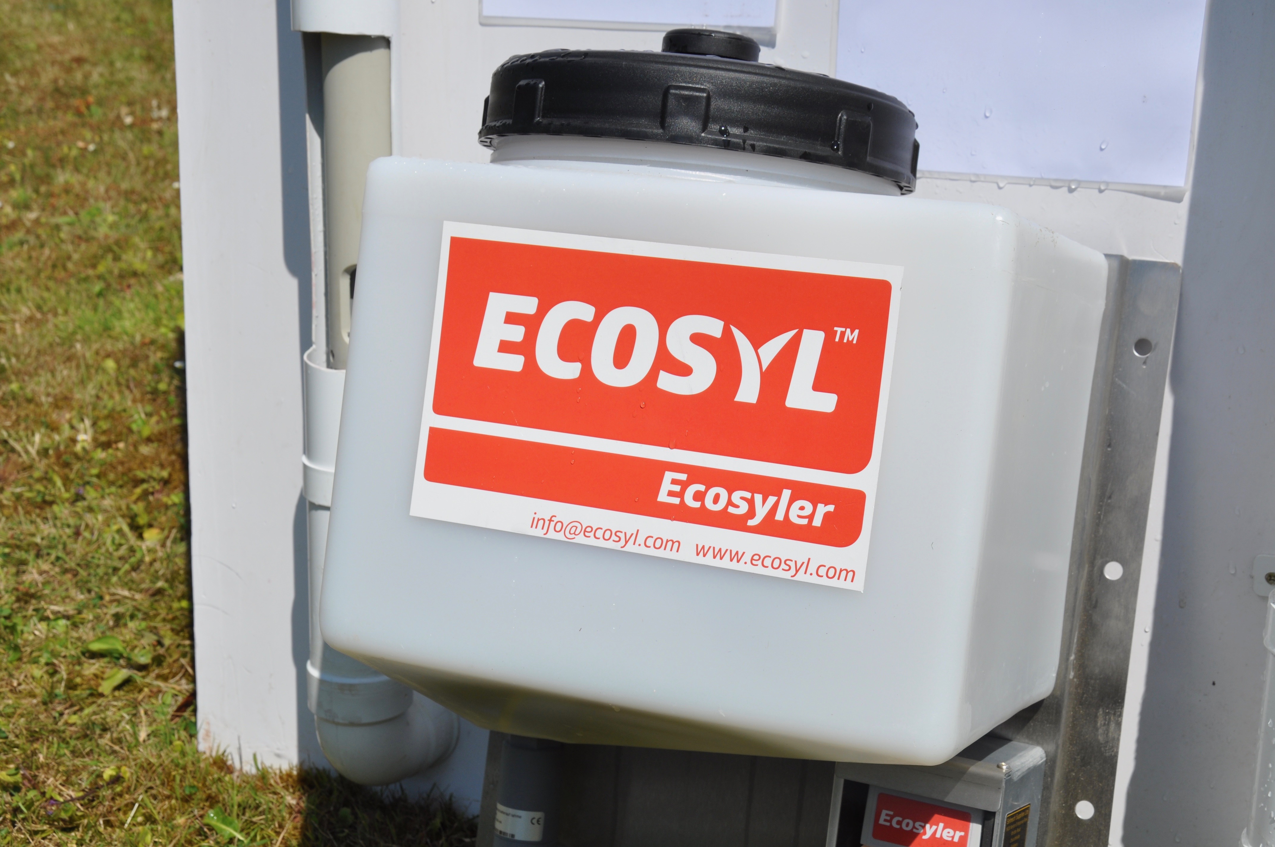 Ecosyler applicator