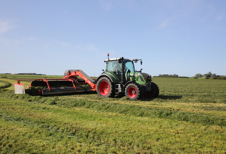 Grass silaging  from kuhn   300 listing