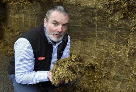 Thumbnail alan smith with silage  300 listing